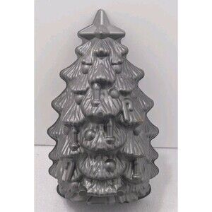 Nordic Ware Christmas Tree Mold Cake Pan 4.5 cups 11" Made in USA